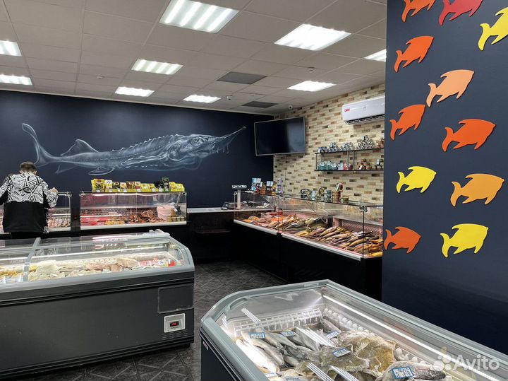 Рыбный магазин с постоянным потоком клиентов