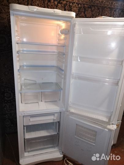 Холодильник Indesit NoFrost