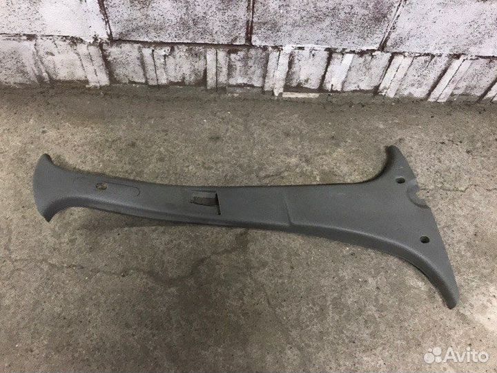 Накладка стойки кузова правая Renault Logan 1