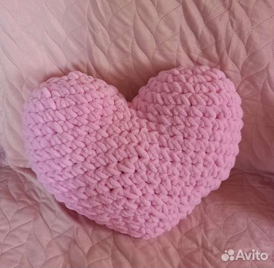 Подушка сердечко из пряжи ализе