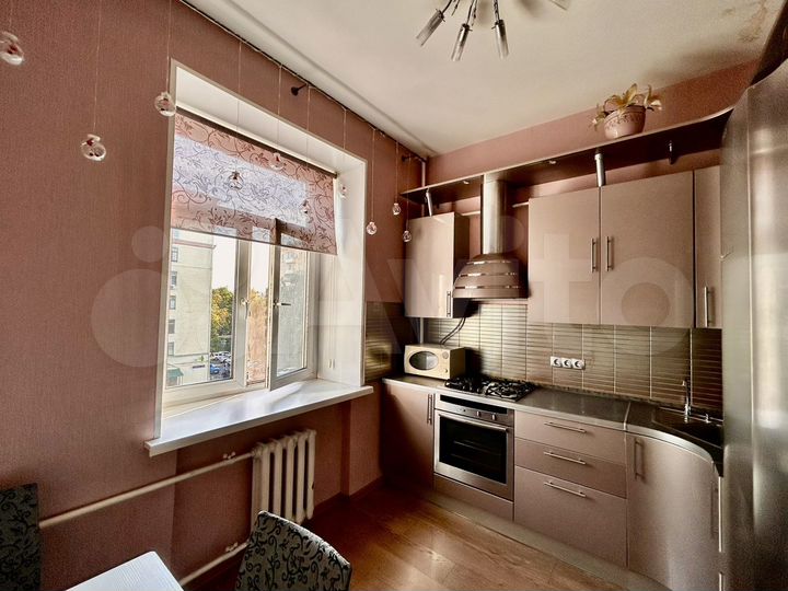 2-к. квартира, 60 м², 4/7 эт.