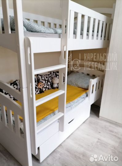 Кровать двухъярусная 
