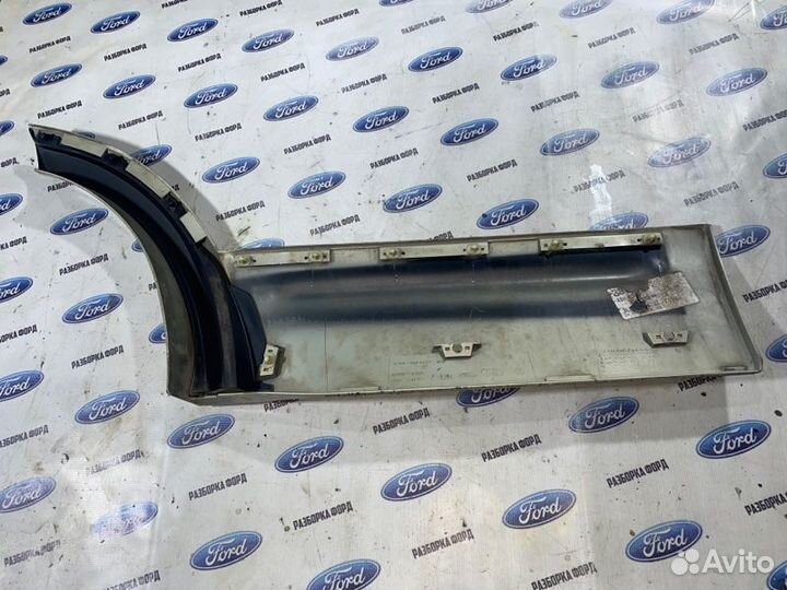 Молдинг двери задний левый