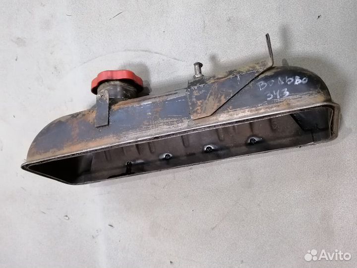 Клапанная крышка Volvo 343 1984-1991