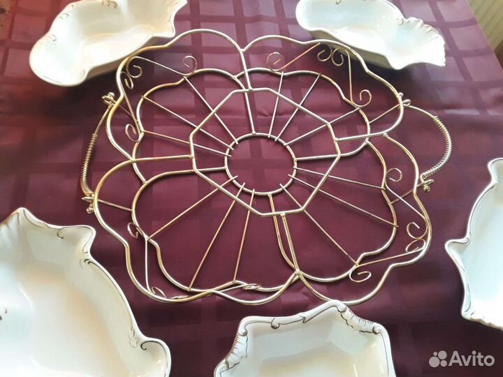 Красивая Менажница фарфоровая