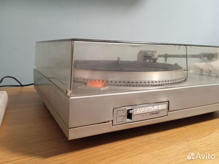 Арктур 006 проигрыватель виниловых пластинок