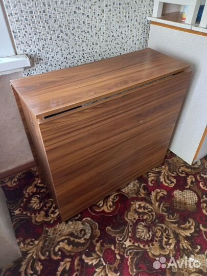 Продам стол