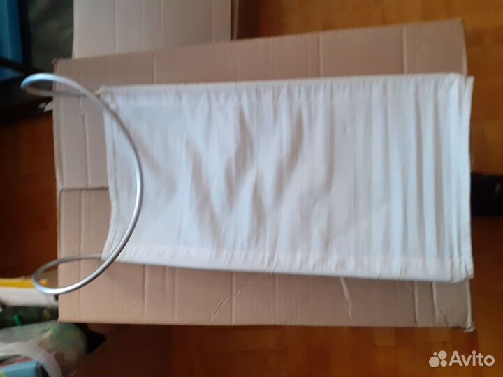 Подставка в ванну для купания младенца