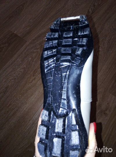 Продажа обуви для лыж