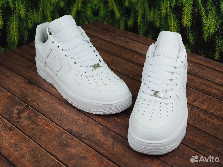 Кроссовки женские Nike Air Force 1'07, Lux