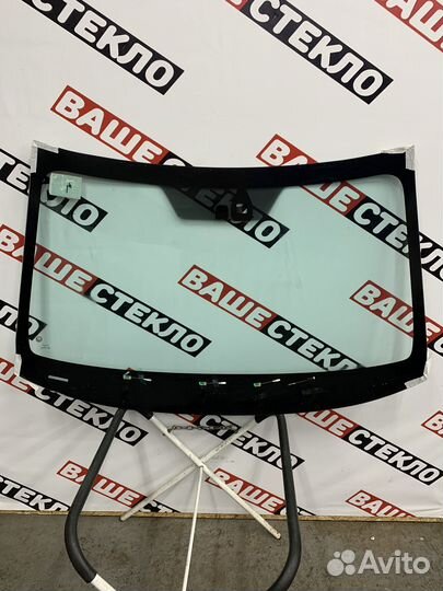 Лобовое стекло Subaru Forester SK Замена 1ч