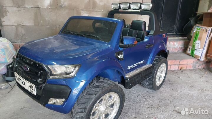 Детский электромобиль