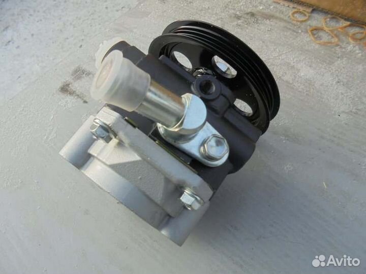 Насос гидроусилителя Toyota Harrier SXU10 5S-FE