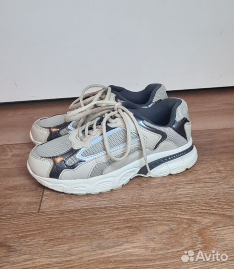 Кроссовки 37