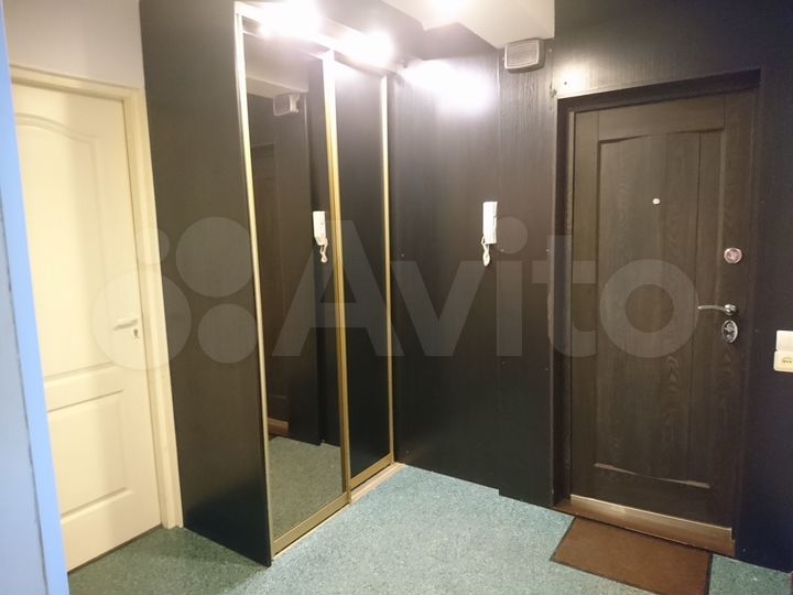 Комната 18 м² в 3-к., 1/5 эт.