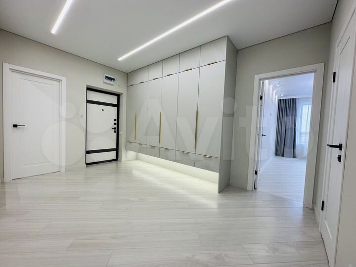 3-к. квартира, 87 м², 10/18 эт.