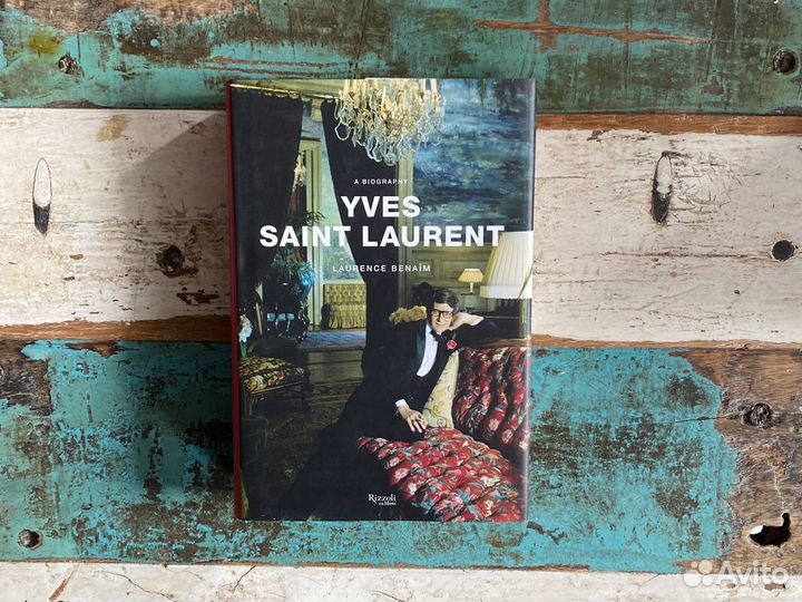 Yves Sait Laurent: a Biography
