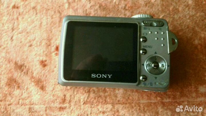 Фотоаппарат soni (не работает, на запчасти)