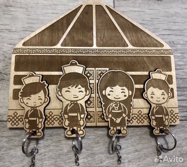 Ключница с брелками в Бурятском стиле