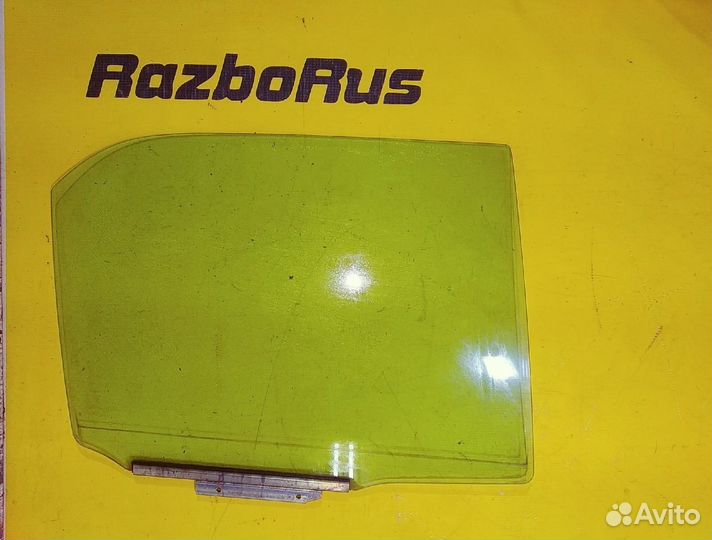 Стекло двери задней правой Toyota Corolla E100