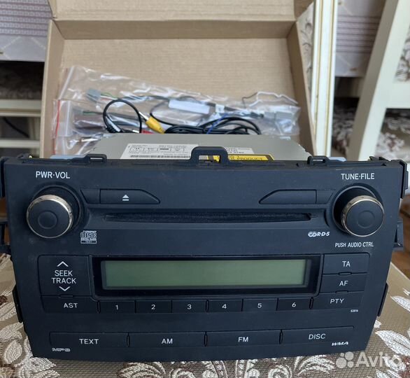 Оригинальная штатная автомагнитола Toyota Corolla