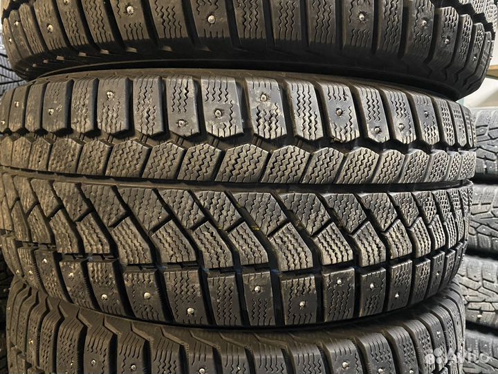 Viatti Brina Nordico V-522 215/55 R16