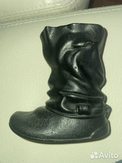 Пепельница. Сапог (Бродень)