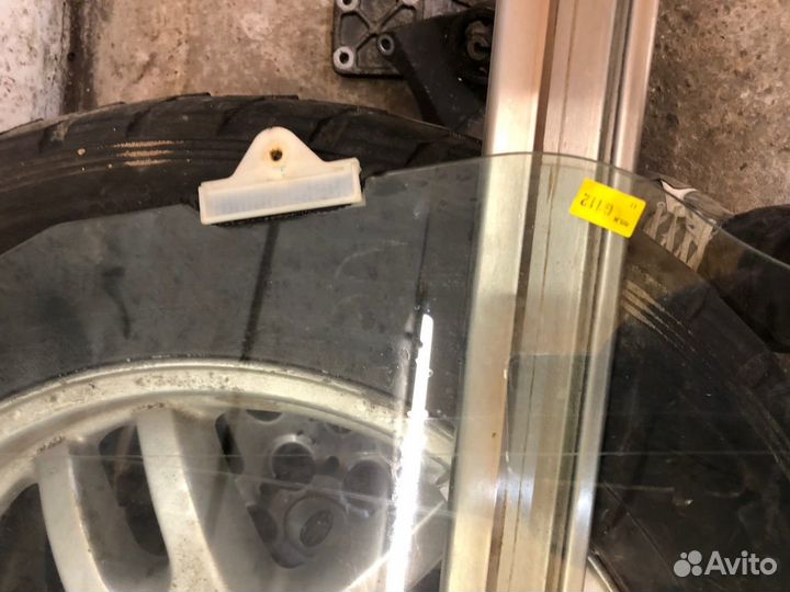 Стекло задней левой двери Kia Sorento 2 2012г