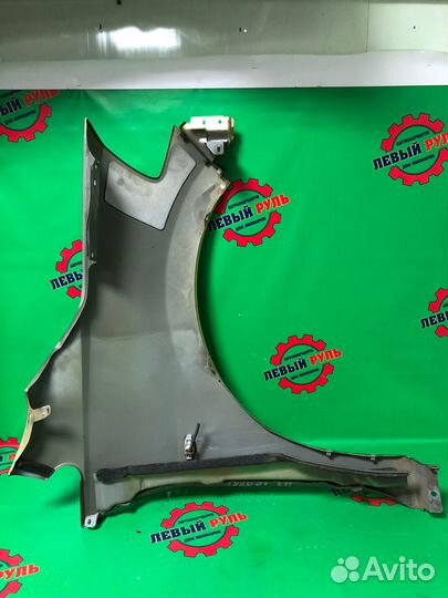 Крыло левое Nissan Tiida C11 тиида