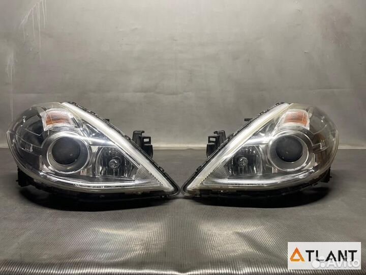 Фара передняя nissan tiida