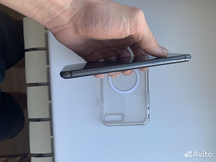 iPhone 8 Plus, 64 ГБ