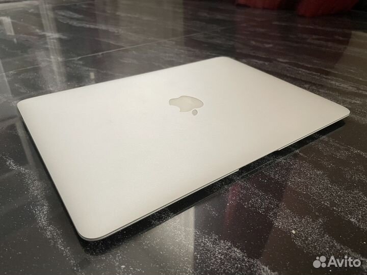 Macbook air 13 i7