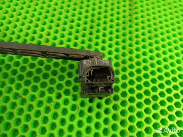 Датчик регулировки дорожного просвета задний правы