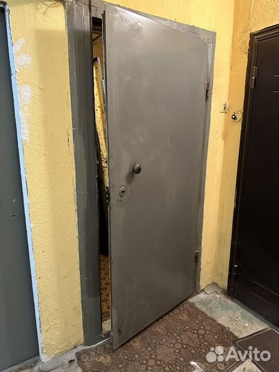 Дверь входная железная