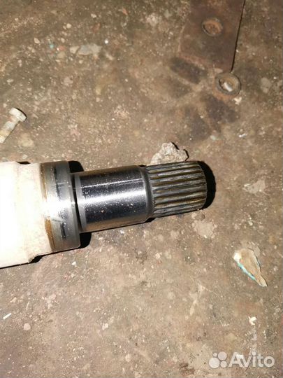 Правый привод в сборе Ford Focus 2 1.8