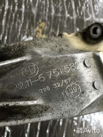 Кронштейн двигателя правыйBMW 3 e46 m47