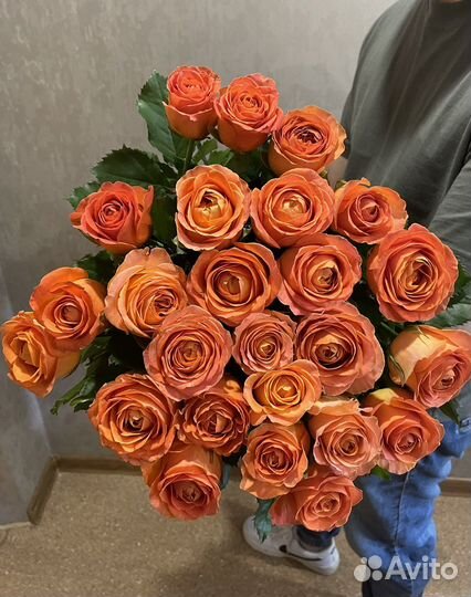 Необычные Коралловые розы в букете от 15шт