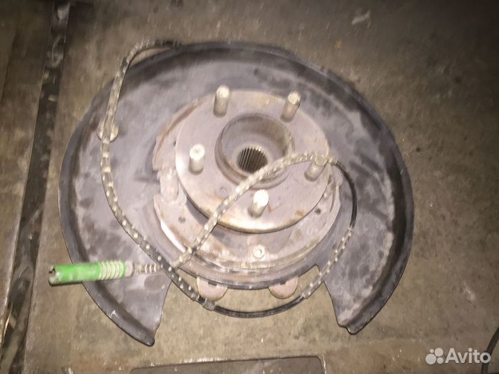 Кулак Задний в Сборе на Range Rover 3, 2002-2012 г