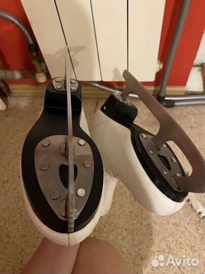 Коньки фигурные 37 размер