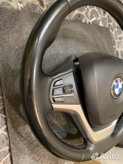 Руль BMW X5 F15 с пологреврм