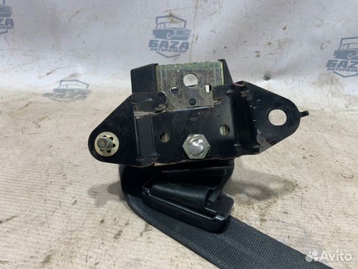 Ремень безопасности задний правый Toyota Vista