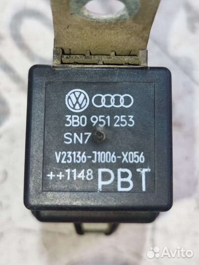 Реле обогрева Volkswagen Passat CC