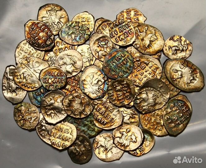 45 монет Ивана Грозного. Кладовые