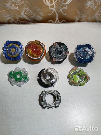 Волчки и пускатели Beyblade