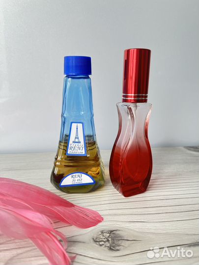 Том Ford Лост Chery Reni 482