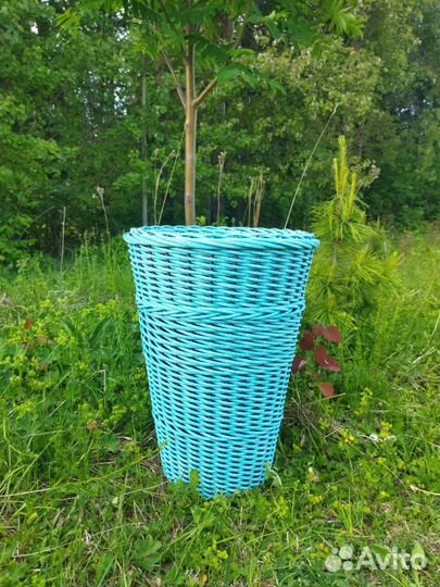 Кашпо конус из ротанга