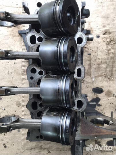 Блок цилиндров 204d1 m47 + поршни с шатунами