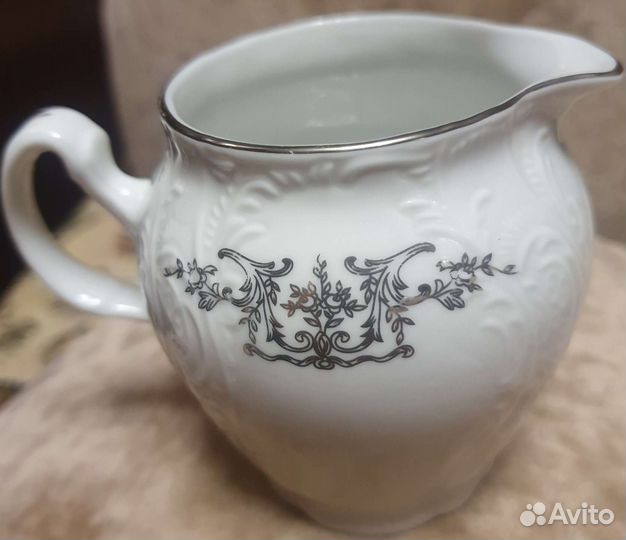 Сливочник (Чехия); солонка, перечница (ГДР)