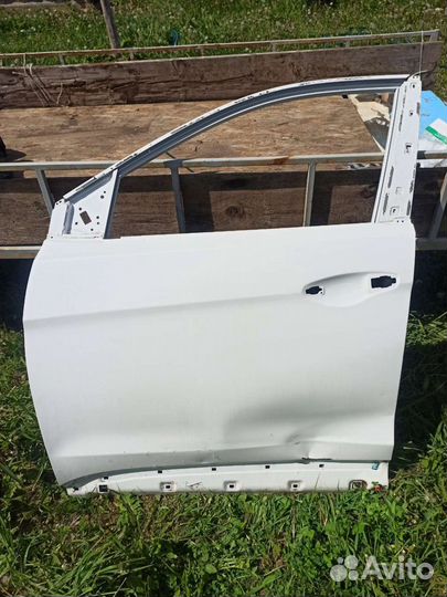 Дверь передняя левая Hyundai Santa Fe