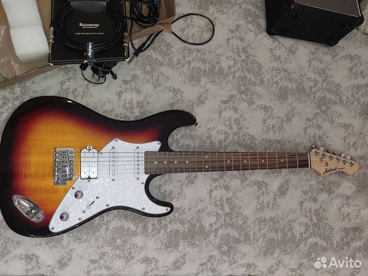 Электрогитара aria pro 2+ комбоусилитель+чехол